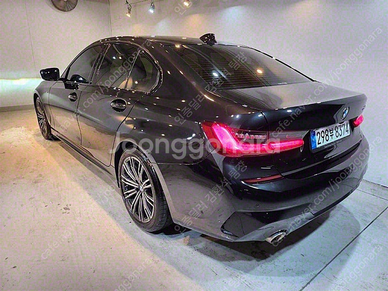 BMW 3시리즈 중고 BMW 중고 BMW 3시리즈 중고차 할부가능 검정색 2022년식 20,582km 320i M ...--4